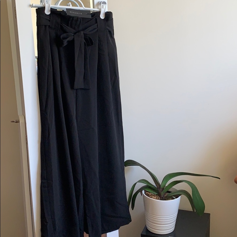 DYNAMITE NWT Black Karlie Paperbag pants